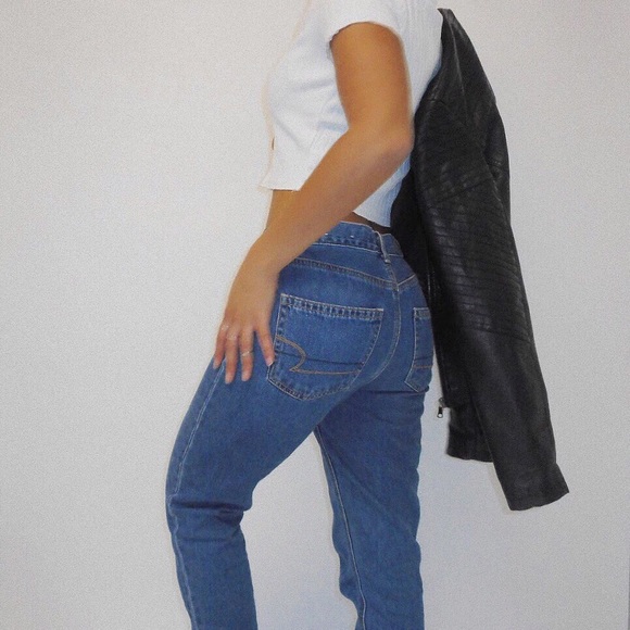 Vixen Button Crop Top - Picture 7 of 7